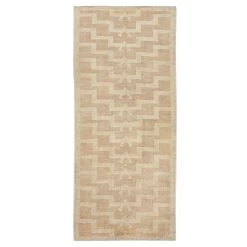Traditional Wool Rug - 03'11" X 09'