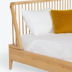 Oak Spindle Bed -Home Comprehensive Shop 1564241 d 8d3ebdf2 8fee 4a4d b69e 737d58391425