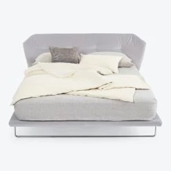 Saba NY Suite King Bed