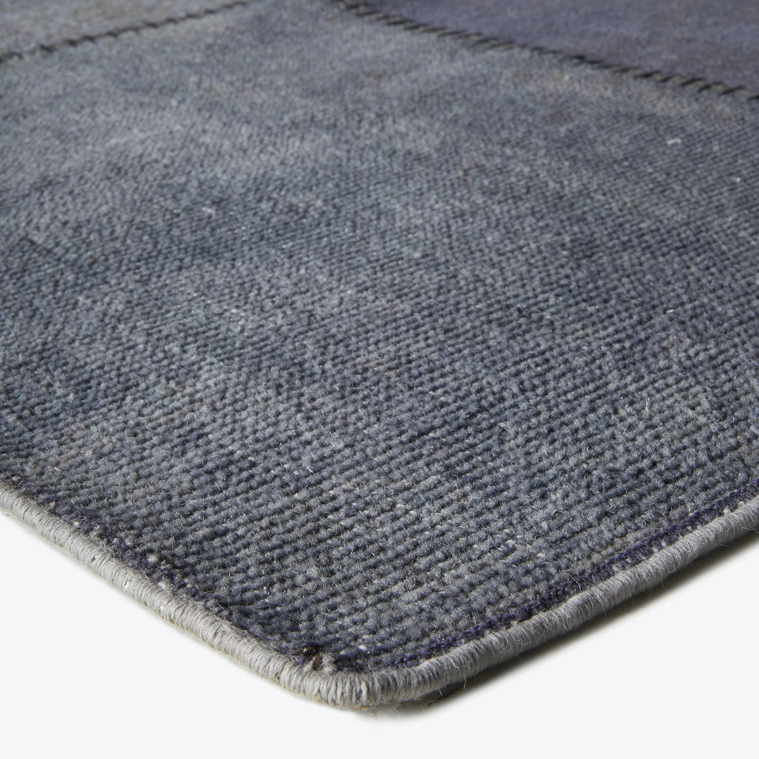 Grey Patchwork Wool Rug - 8'11" X 12'3" 5 Grey Patchwork Wool Rug - 8'11" X 12'3" - Image 3