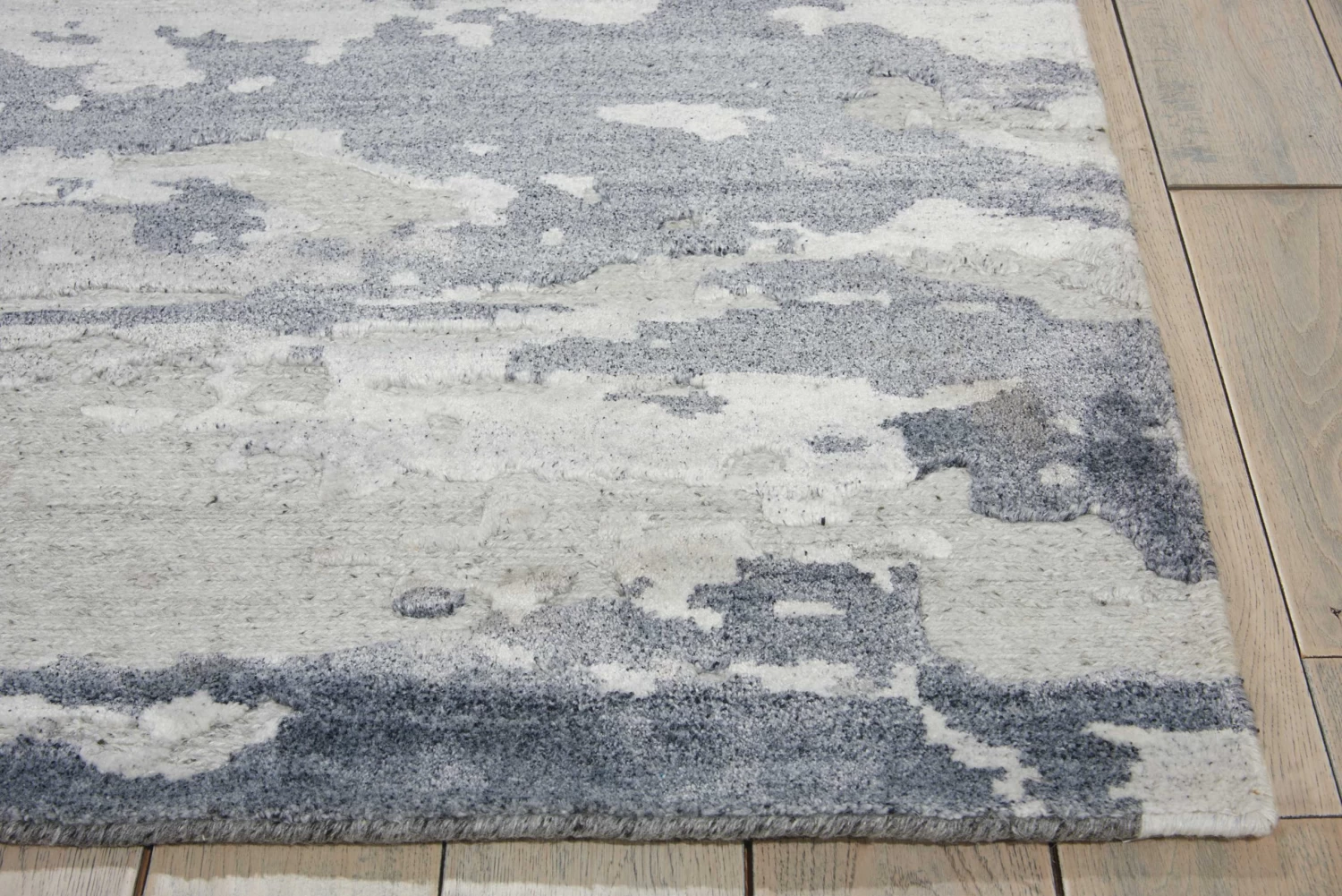 Slate Modern Wool Luxcelle Blend Rug 7 Slate Modern Wool Luxcelle Blend Rug - Image 5