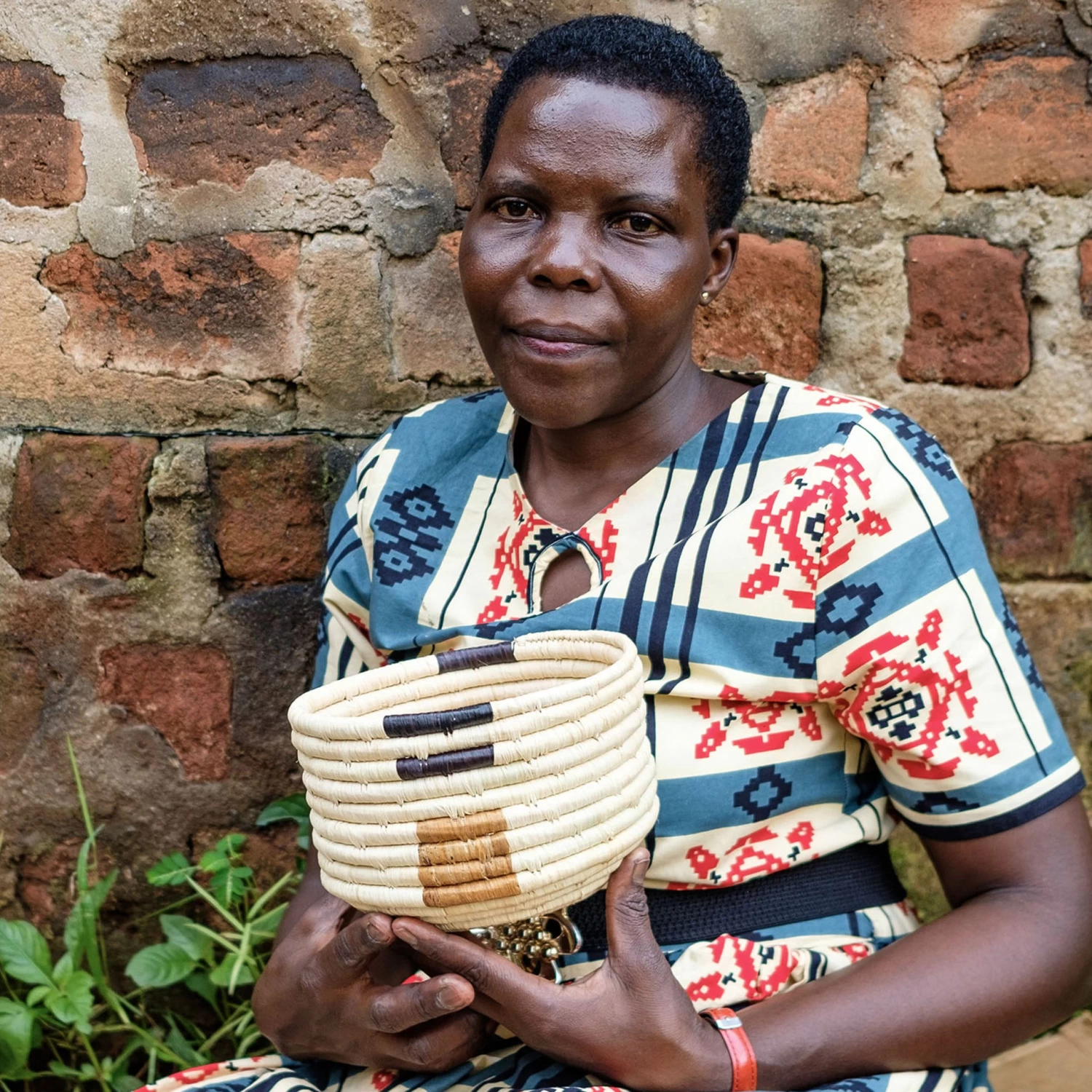 Small Banana Leaf Kisasa Deep Round Bowl 4 Small Banana Leaf Kisasa Deep Round Bowl - Image 2