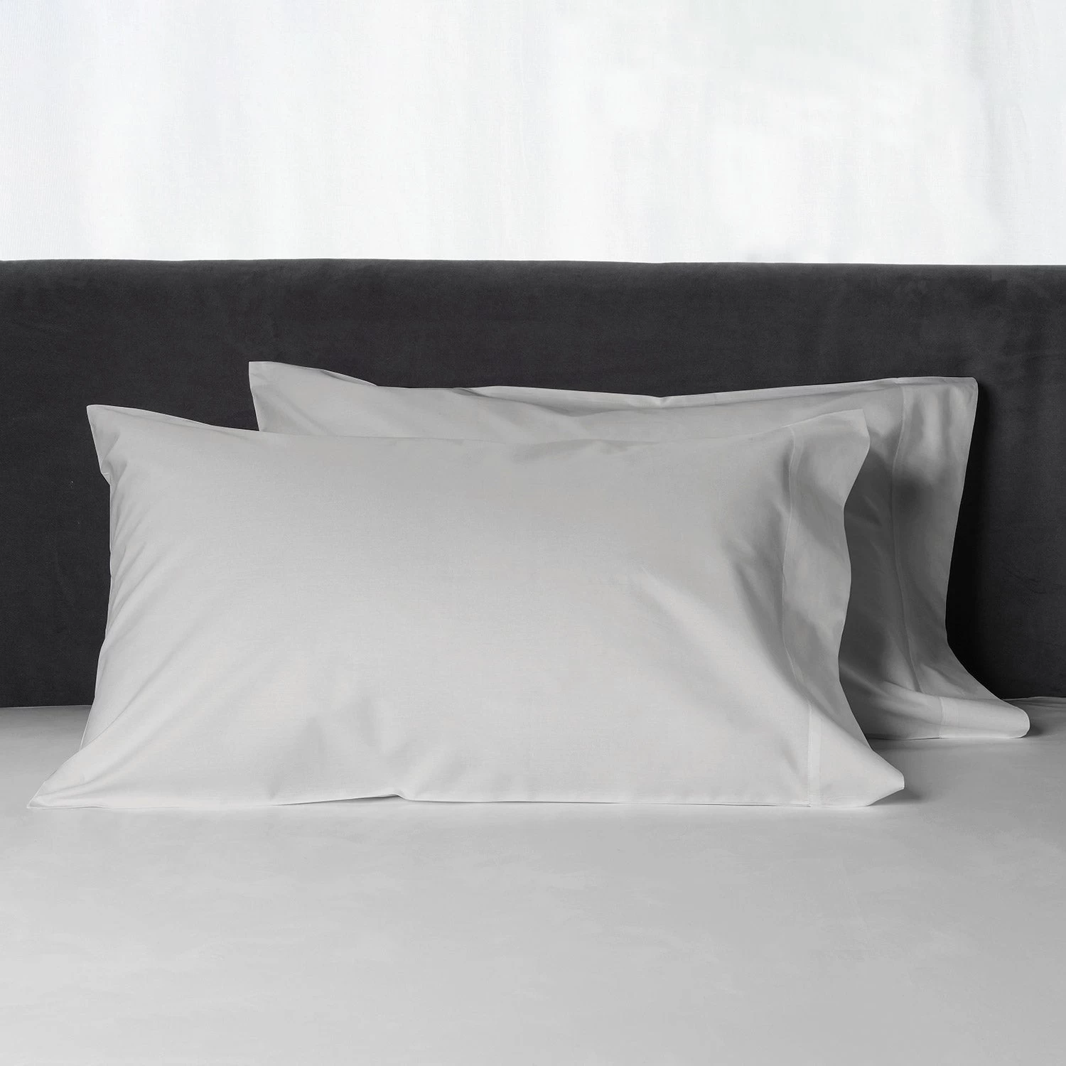 Lineare Sateen Sheets & Pillowcases, Pearl 5 Lineare Sateen Sheets & Pillowcases, Pearl - Image 3