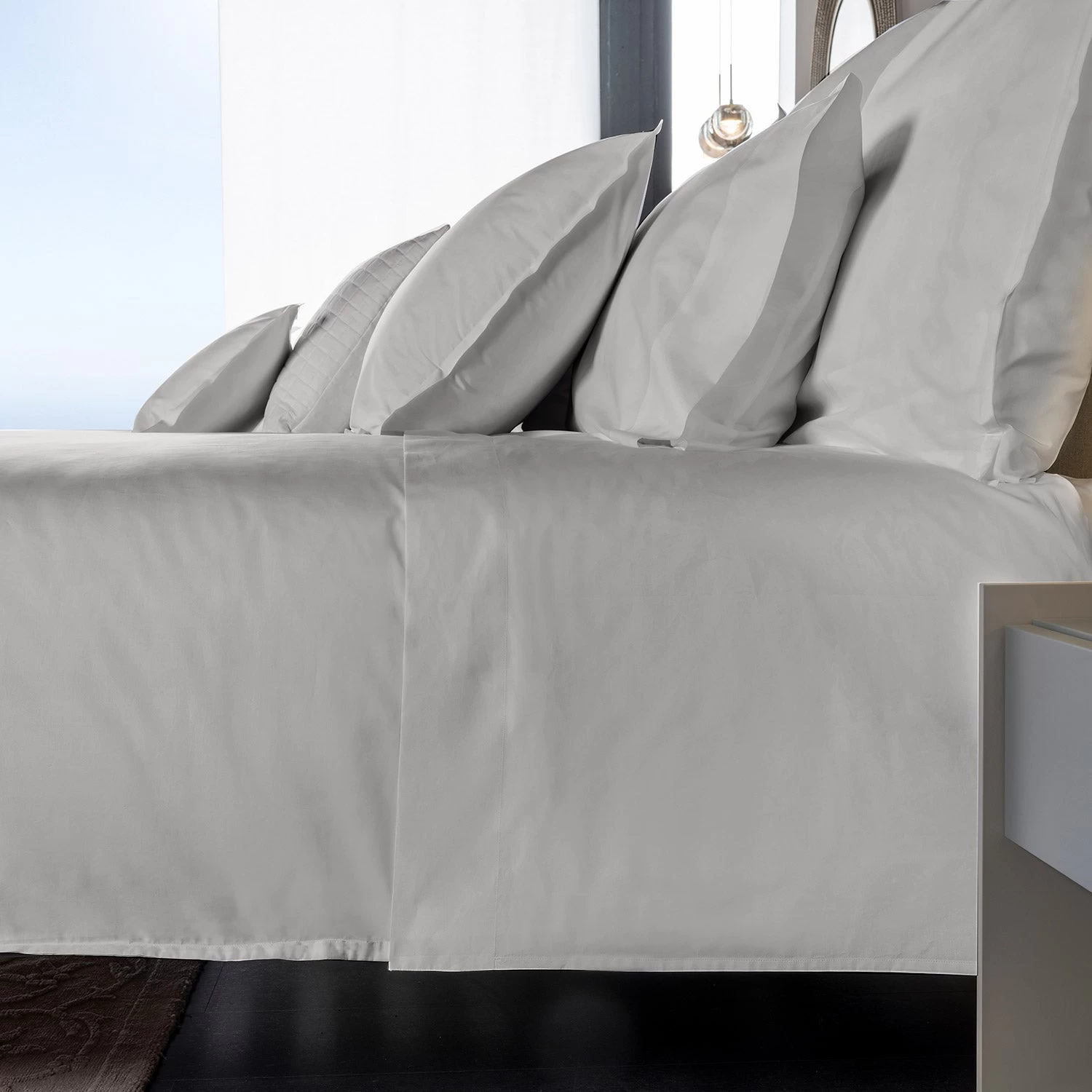 Lineare Sateen Sheets & Pillowcases, Pearl 4 Lineare Sateen Sheets & Pillowcases, Pearl - Image 2