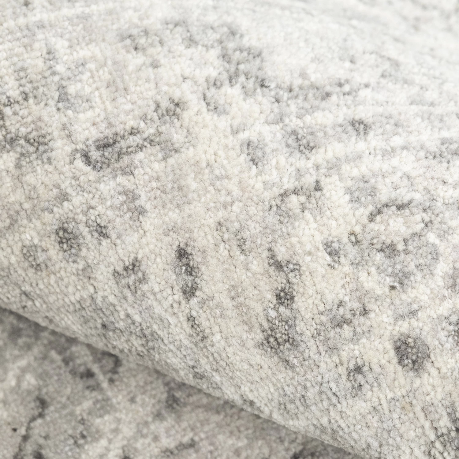 Silver Modern Wool Rug - 8' X 10' 6 Silver Modern Wool Rug - 8' X 10' - Image 4