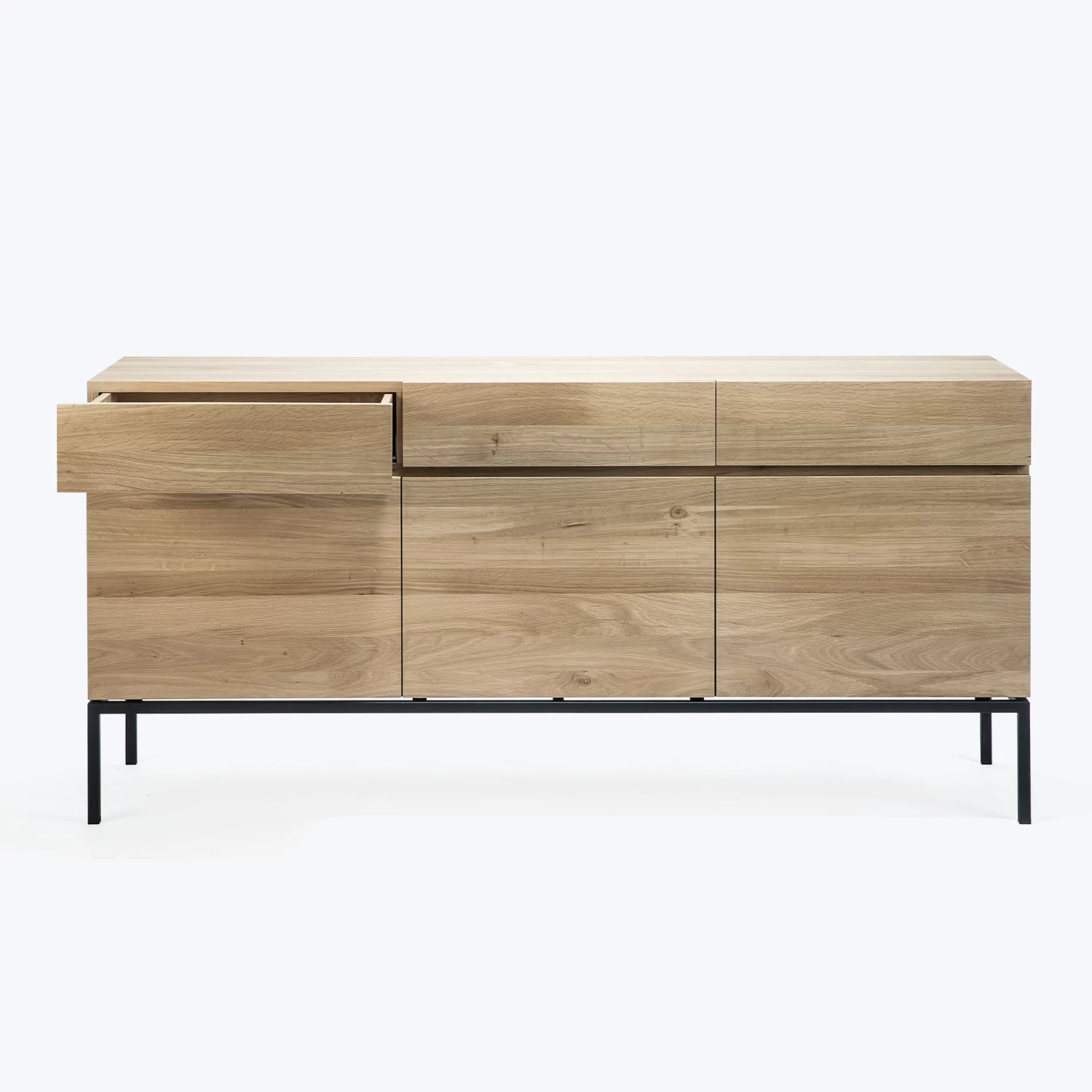 Oak Ligna 3-Door Sideboard 6 Oak Ligna 3-Door Sideboard - Image 4