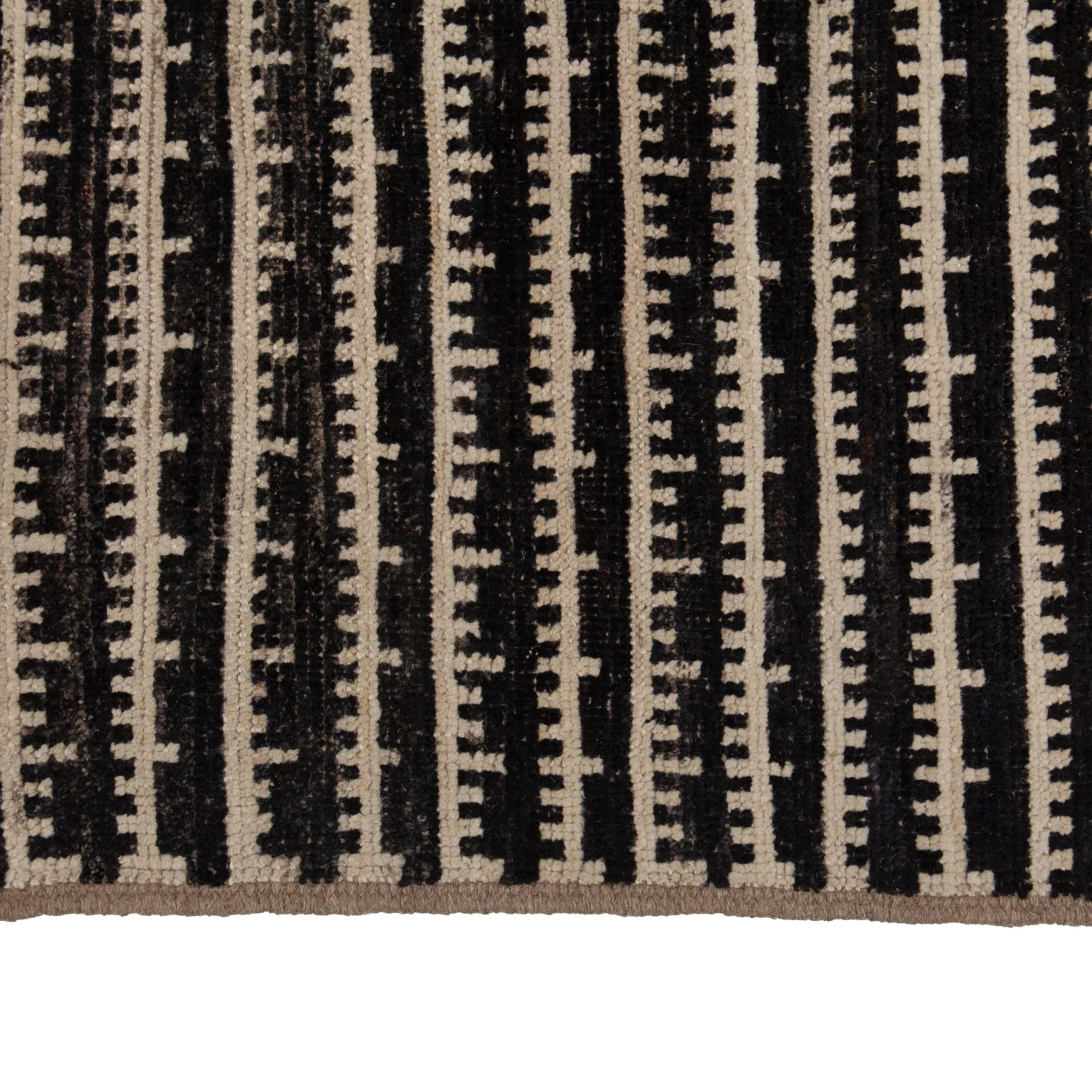 Black And Beige Zameen Transitional Wool Rug - 11'8" X 15'8" 7 Black And Beige Zameen Transitional Wool Rug - 11'8" X 15'8" - Image 5