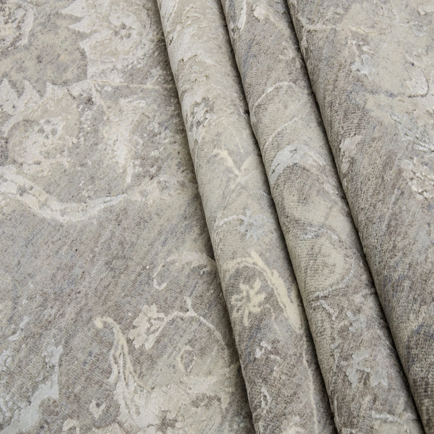 Grey Samoke Wool & Silk Rug - 9'1" X 12'2" 6 Grey Samoke Wool & Silk Rug - 9'1" X 12'2" - Image 4