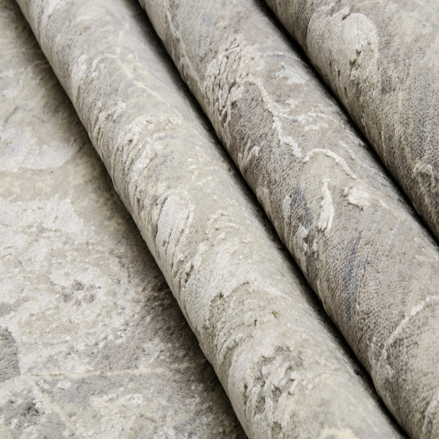 Grey Samoke Wool & Silk Rug - 9'1" X 12'2" 8 Grey Samoke Wool & Silk Rug - 9'1" X 12'2" - Image 6