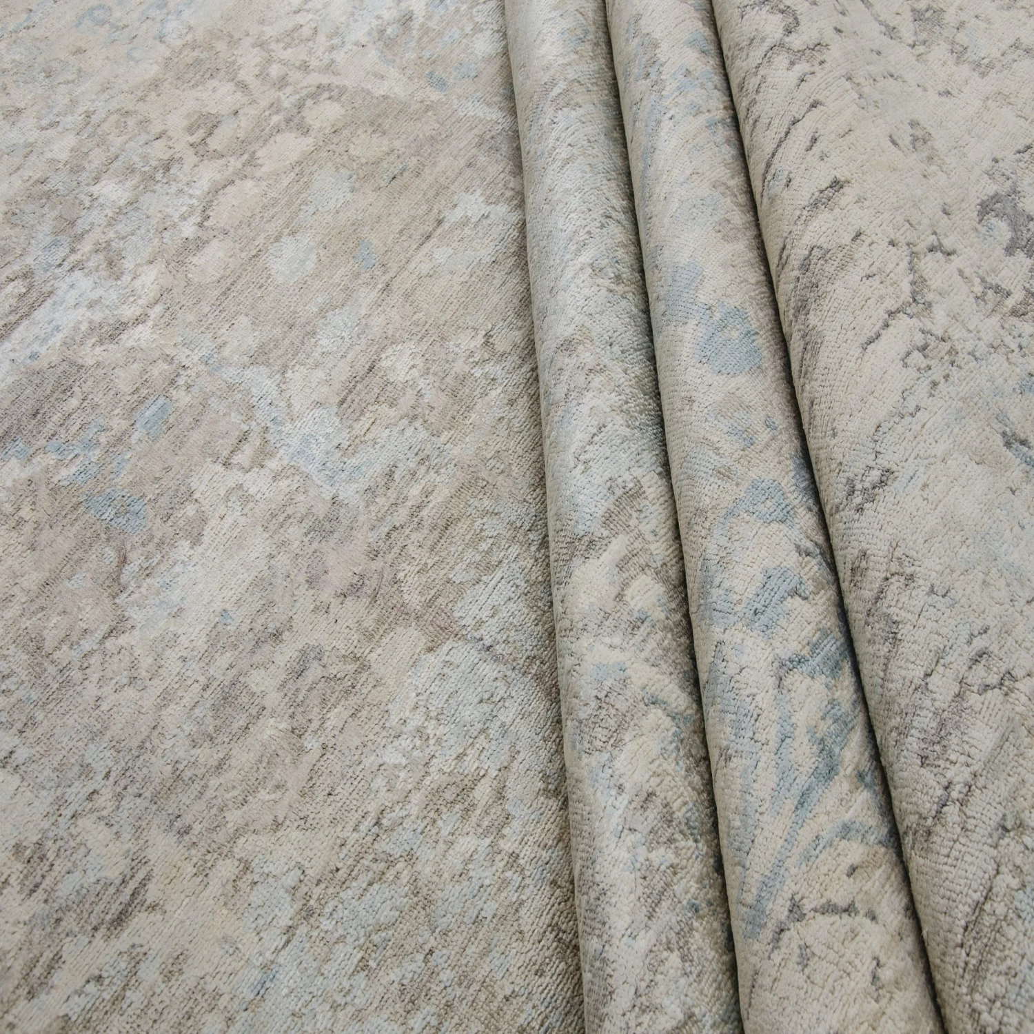 Blue And Grey Samoke Transitional Silk Rug - 8'11" X 12' 7 Blue And Grey Samoke Transitional Silk Rug - 8'11" X 12' - Image 5