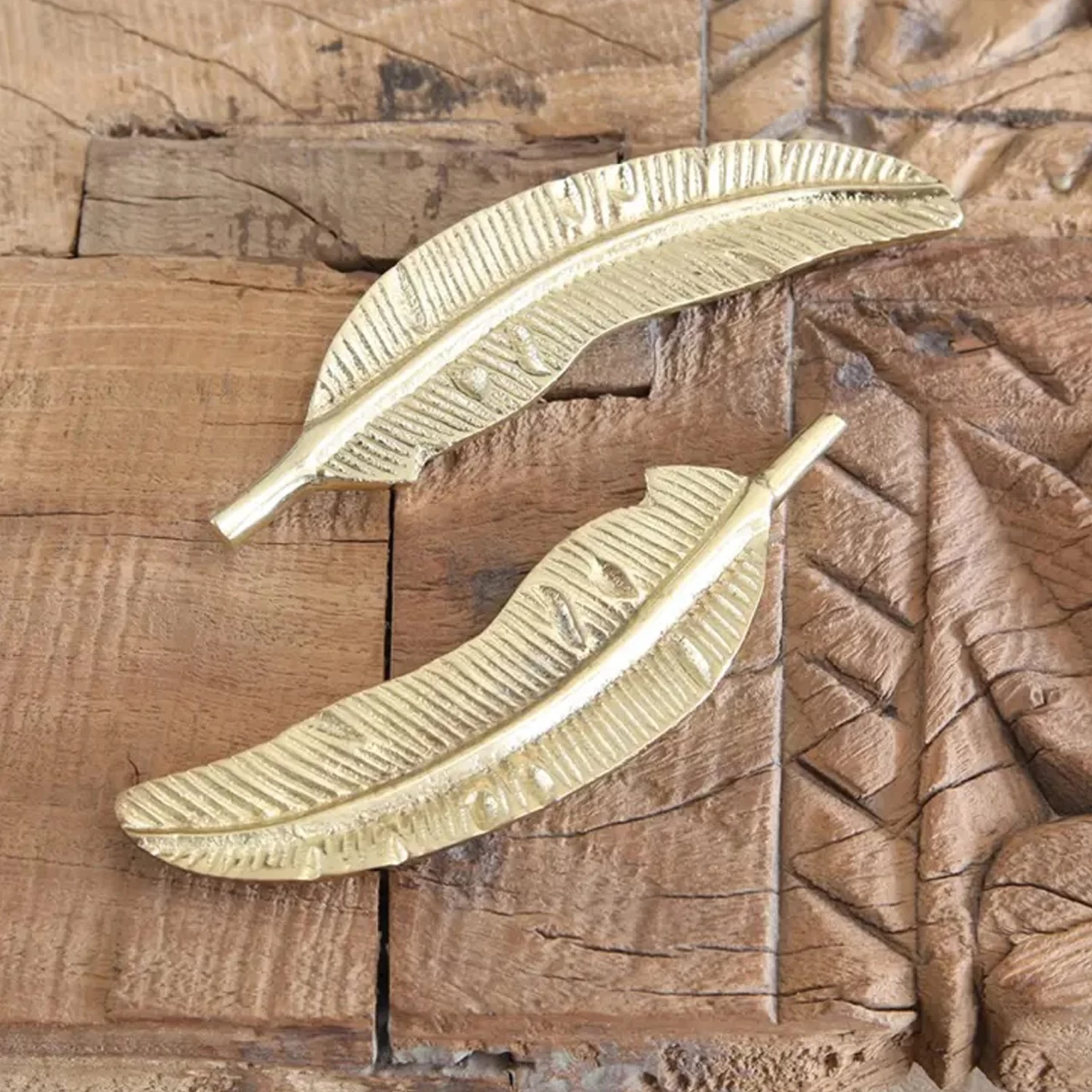 Cast Metal Feather 4 Cast Metal Feather - Image 2