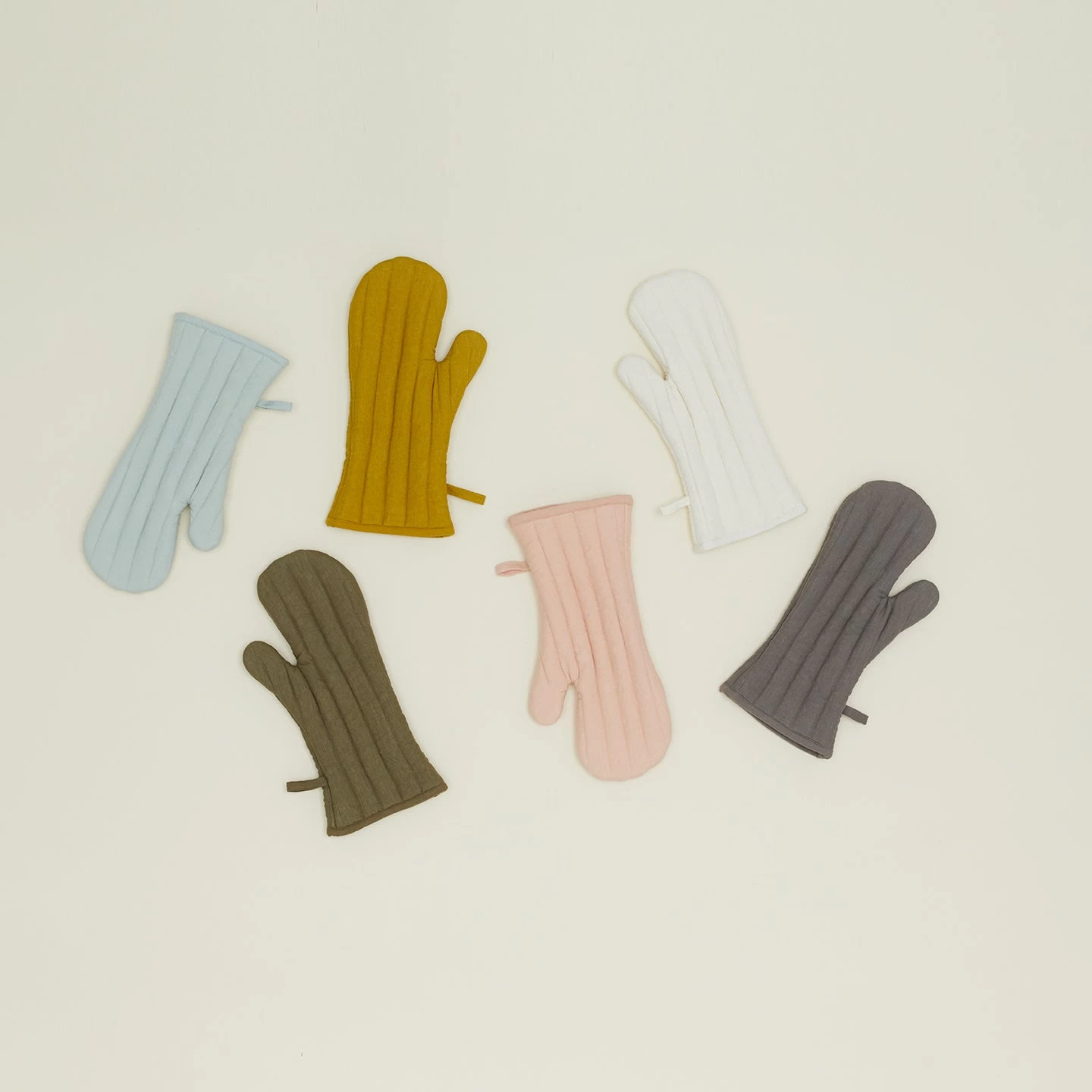 Simple Linen Oven Mitt 10 Simple Linen Oven Mitt - Image 8