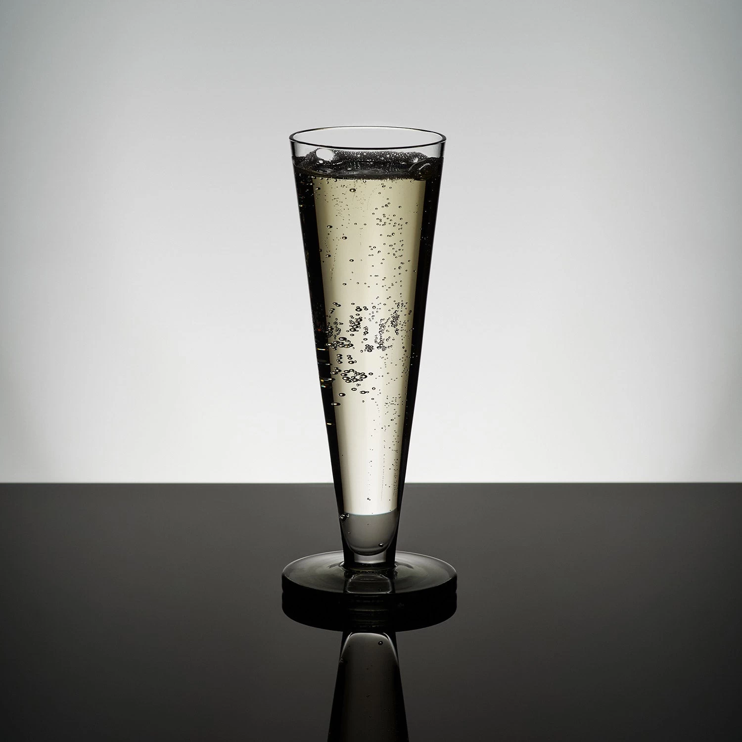 Tom Dixon Puck Flute Glass 4 Tom Dixon Puck Flute Glass - Image 2